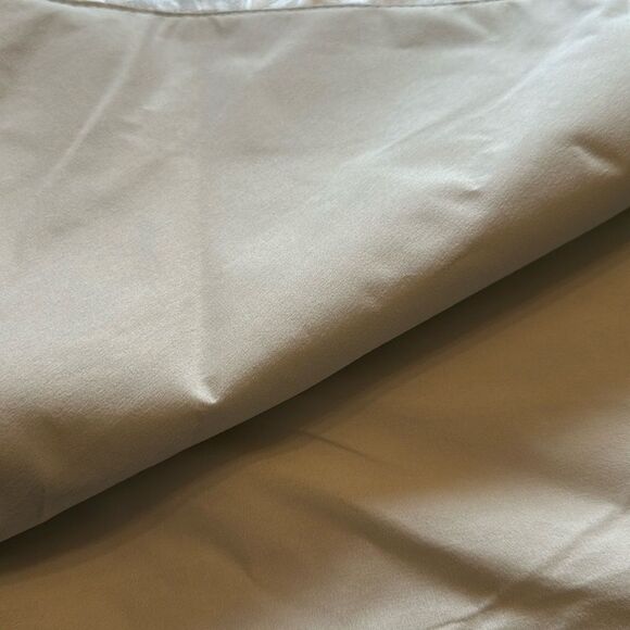 New Floral Textured Elegant Table Runner - Picture 5 of 5